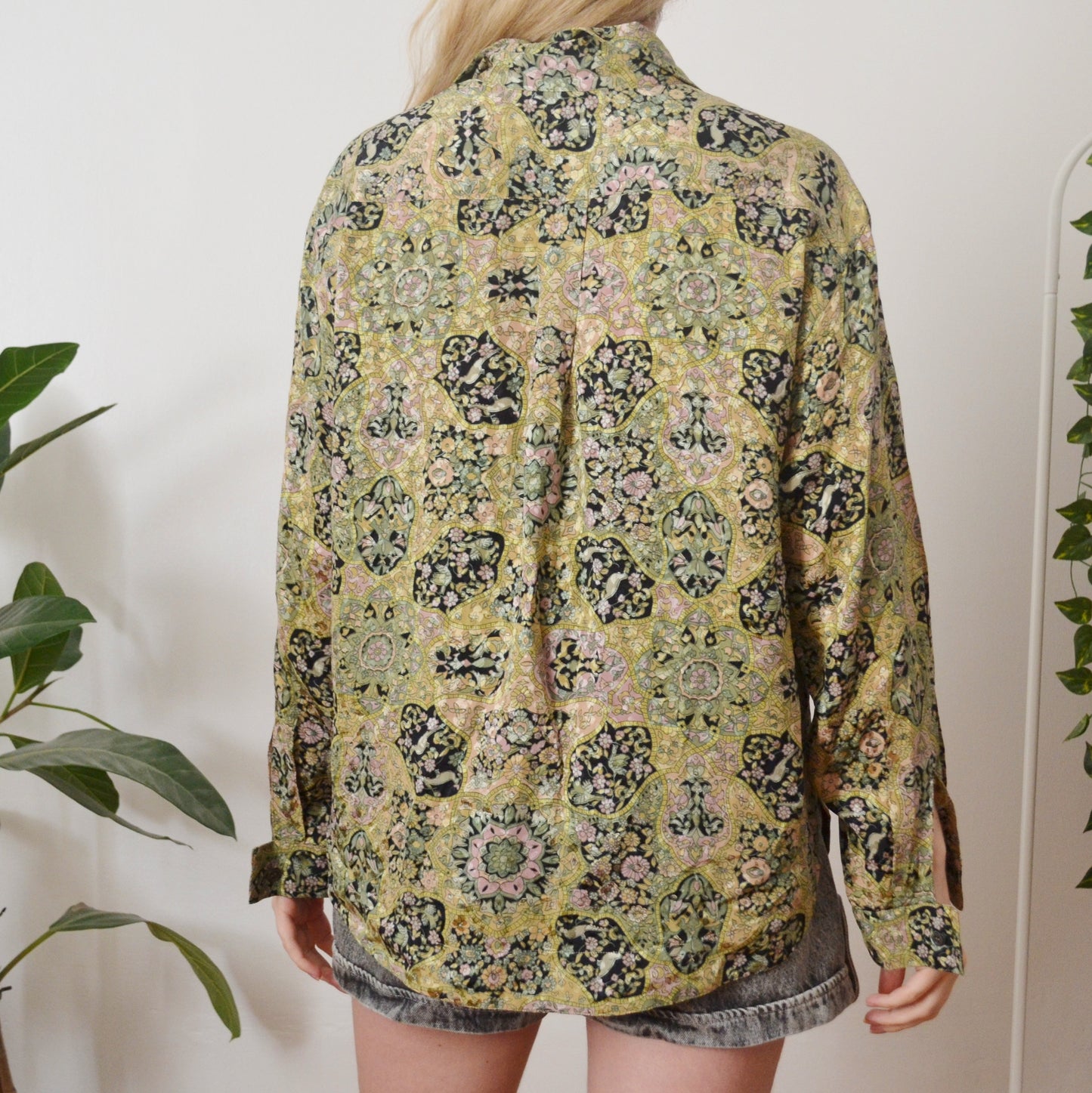 Vintage Ornate Shirt L