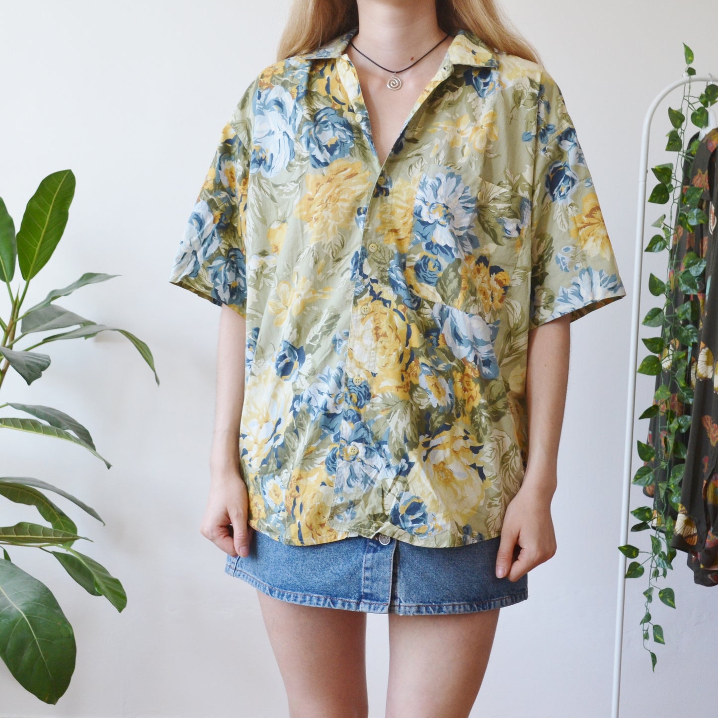 Floral shirt L