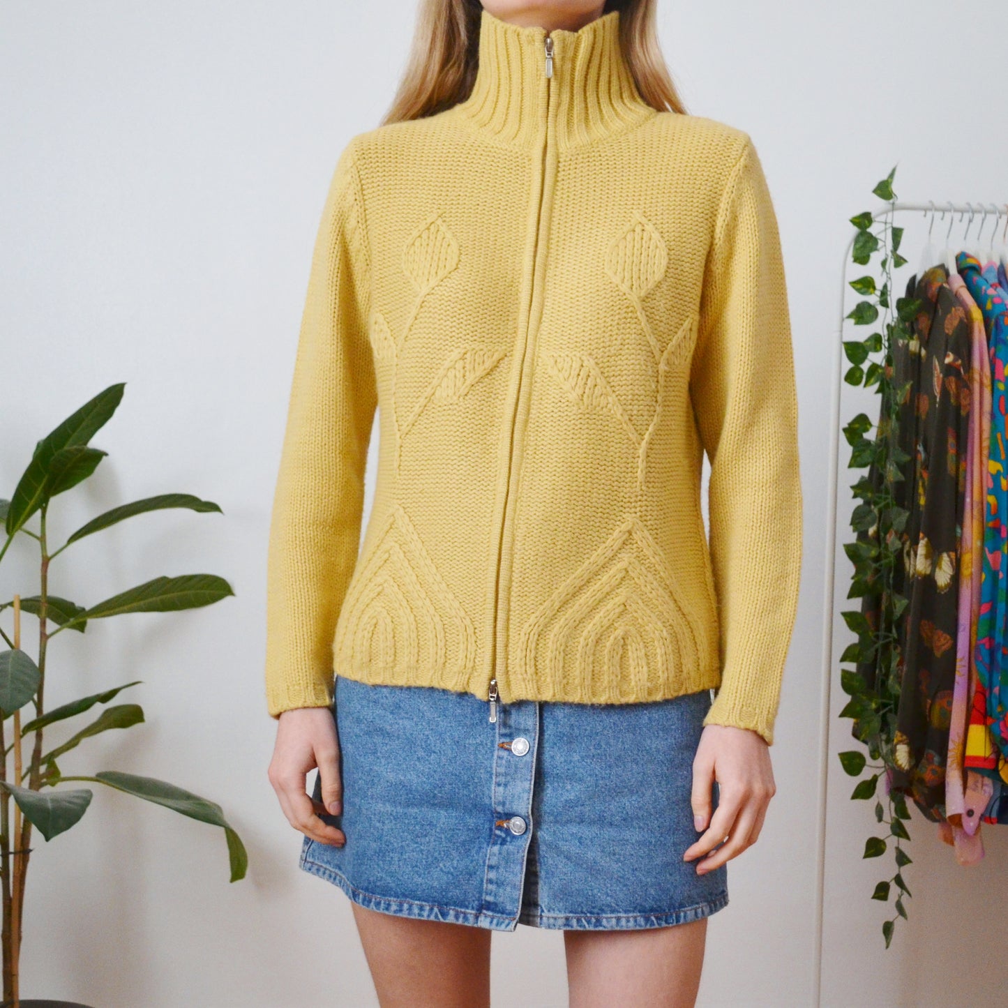 Zip up cardi L