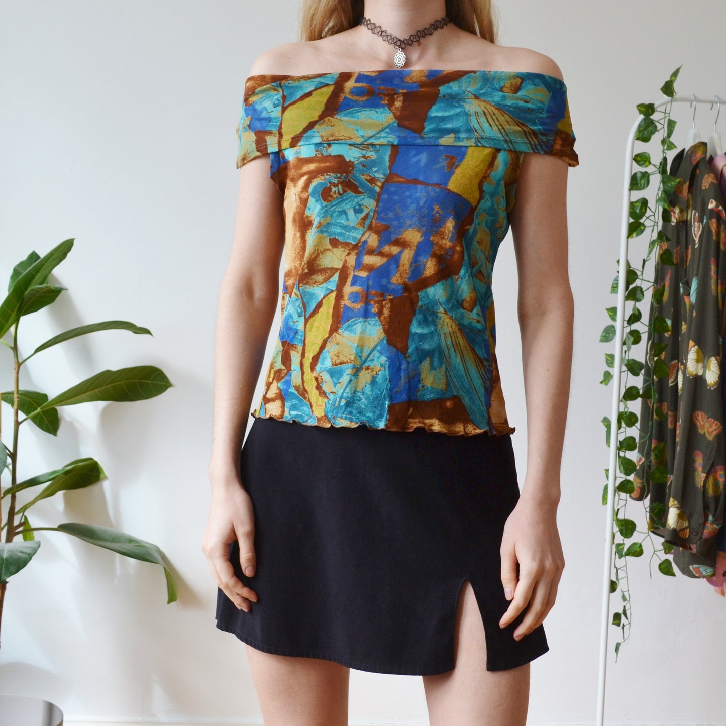 Off shoulder top L