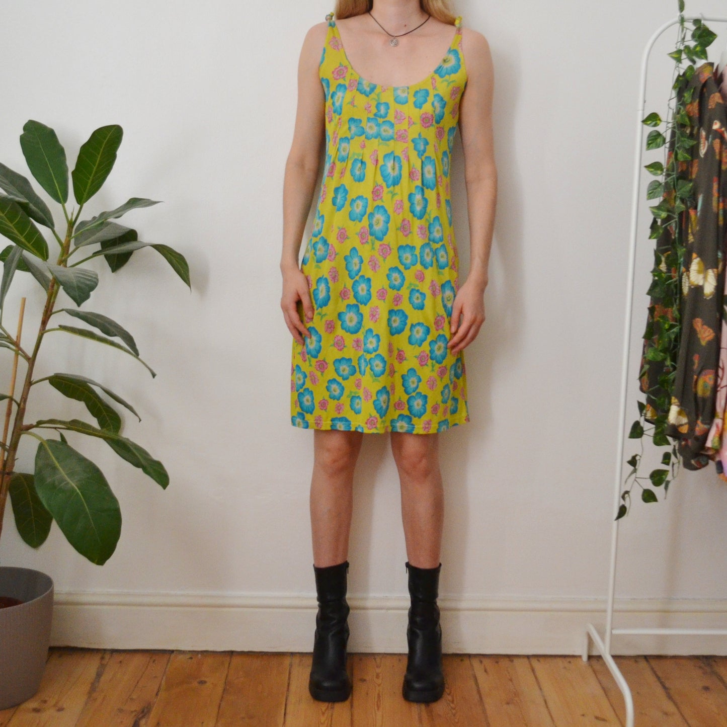 Onyx dress M