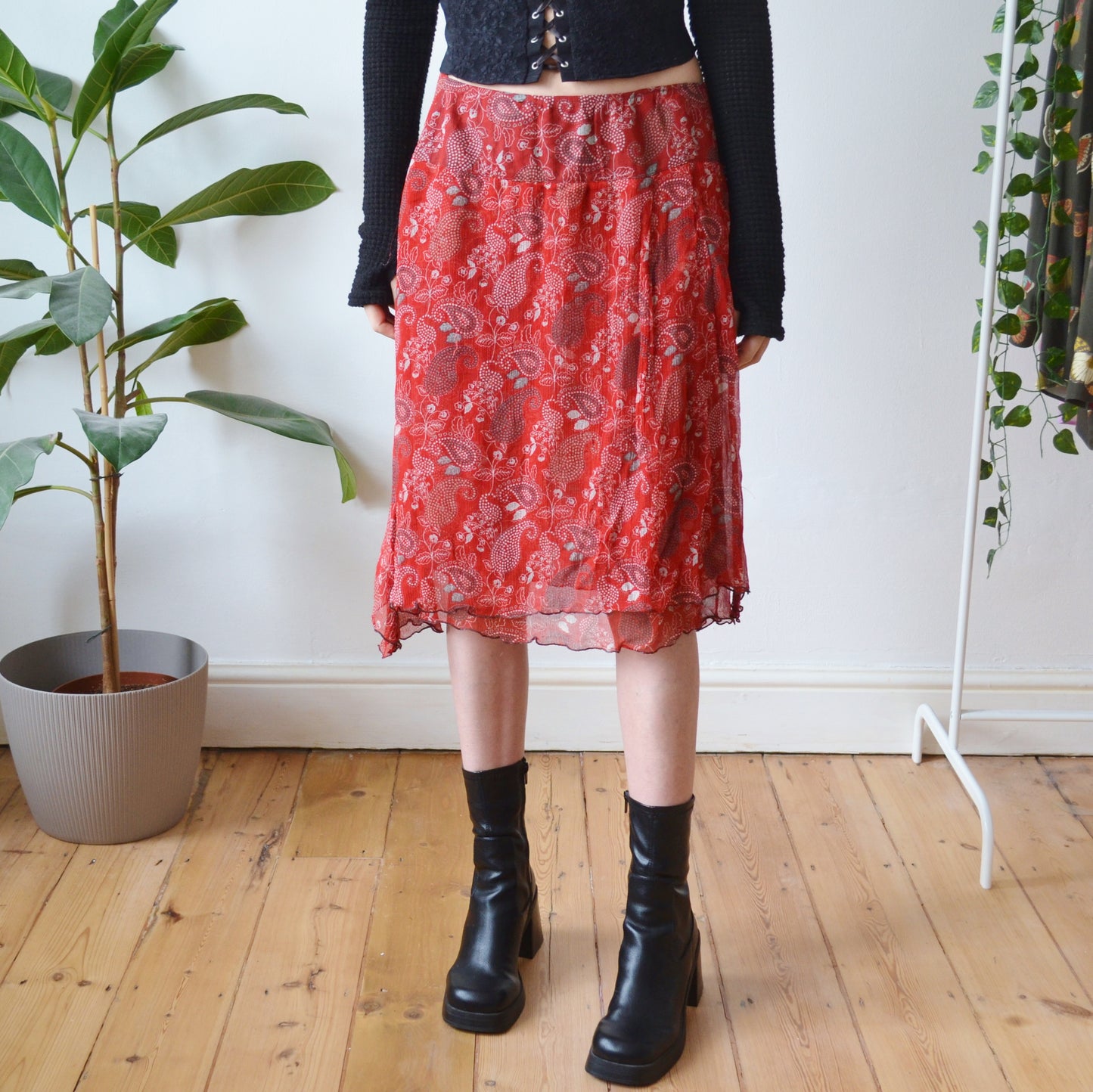 Red skirt S