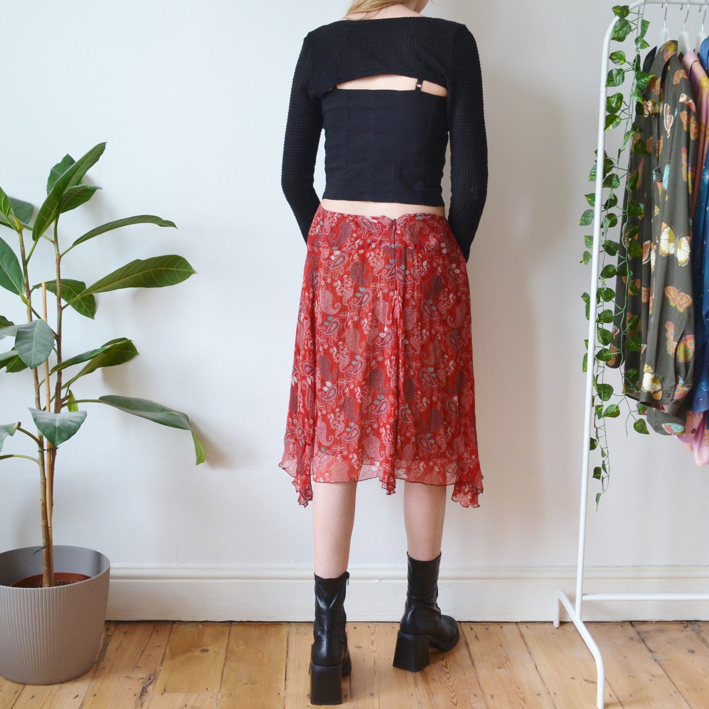 Red skirt S