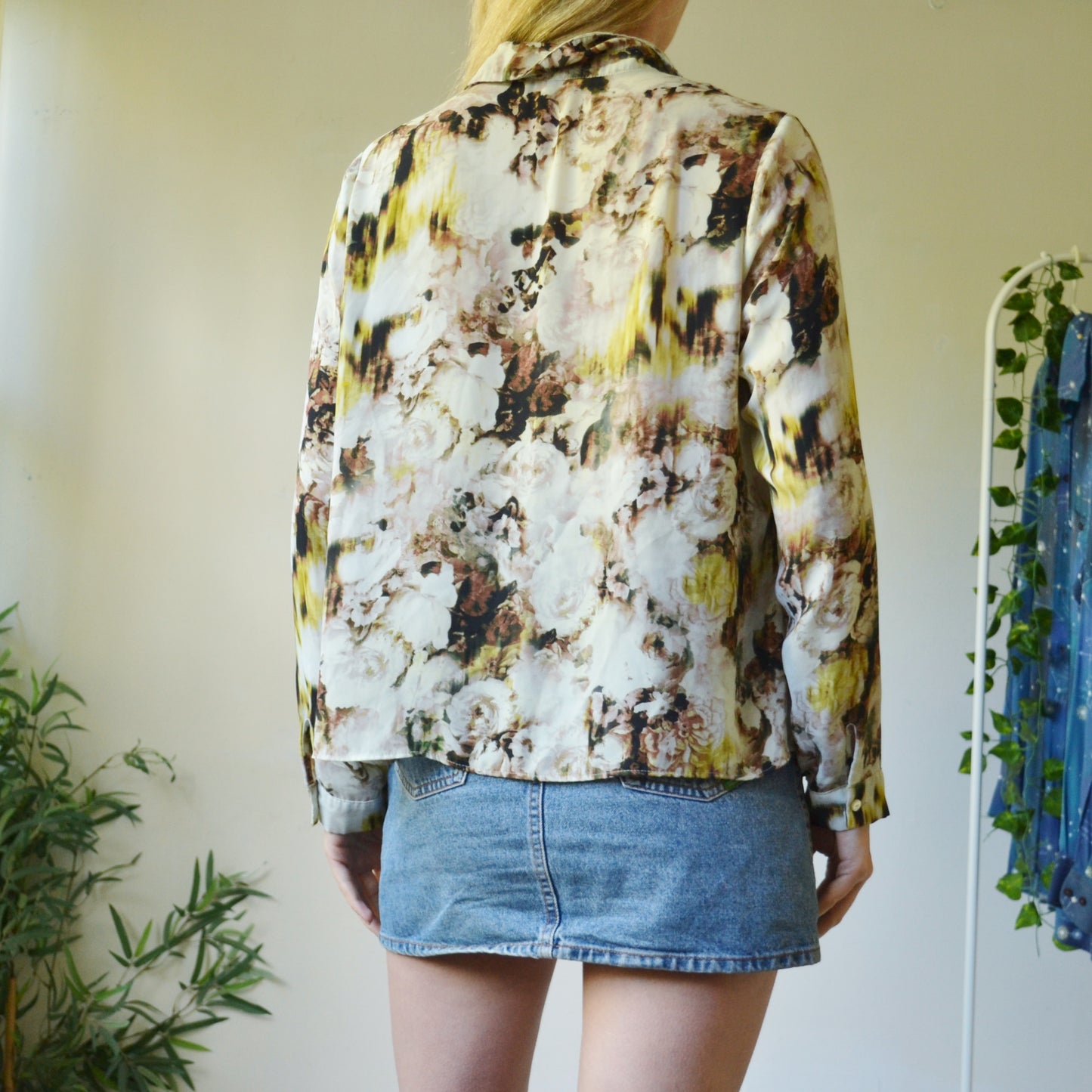 Floral blouse 16