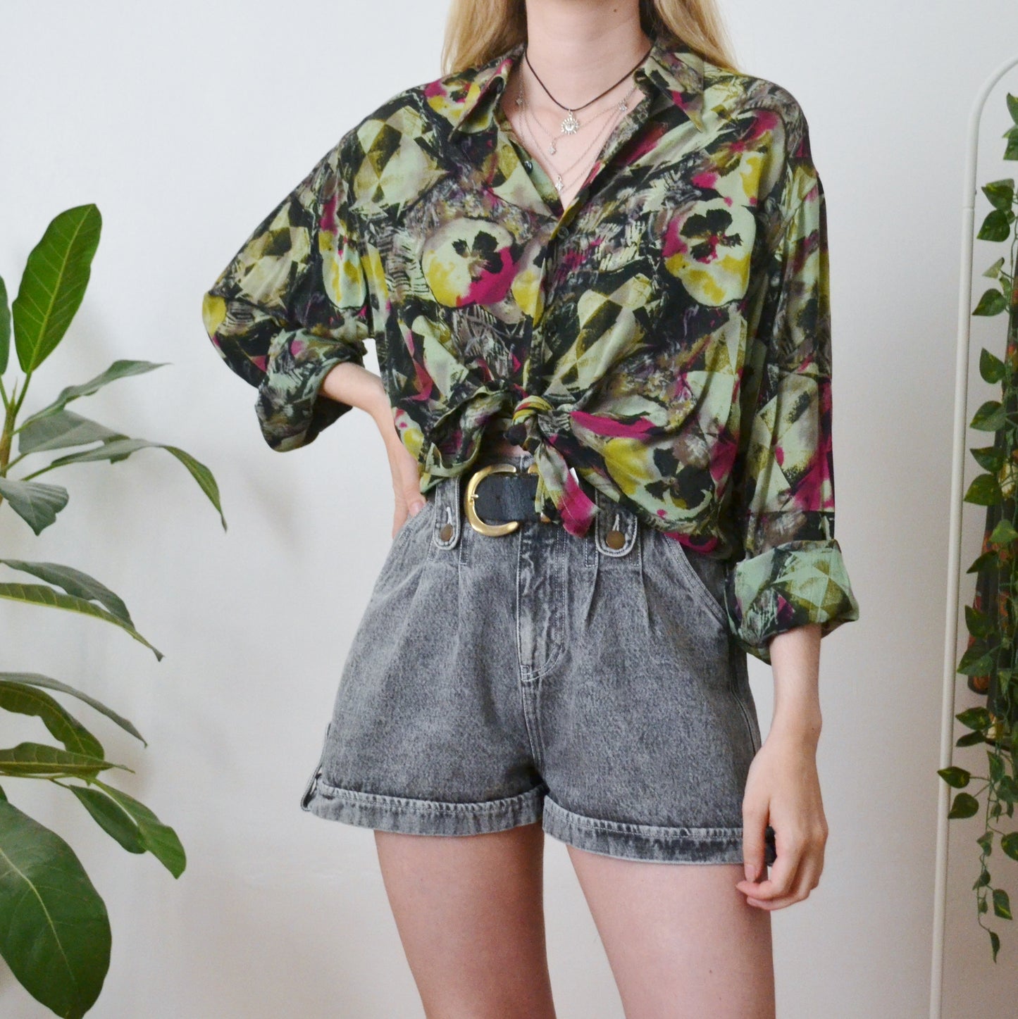 Abstract shirt M
