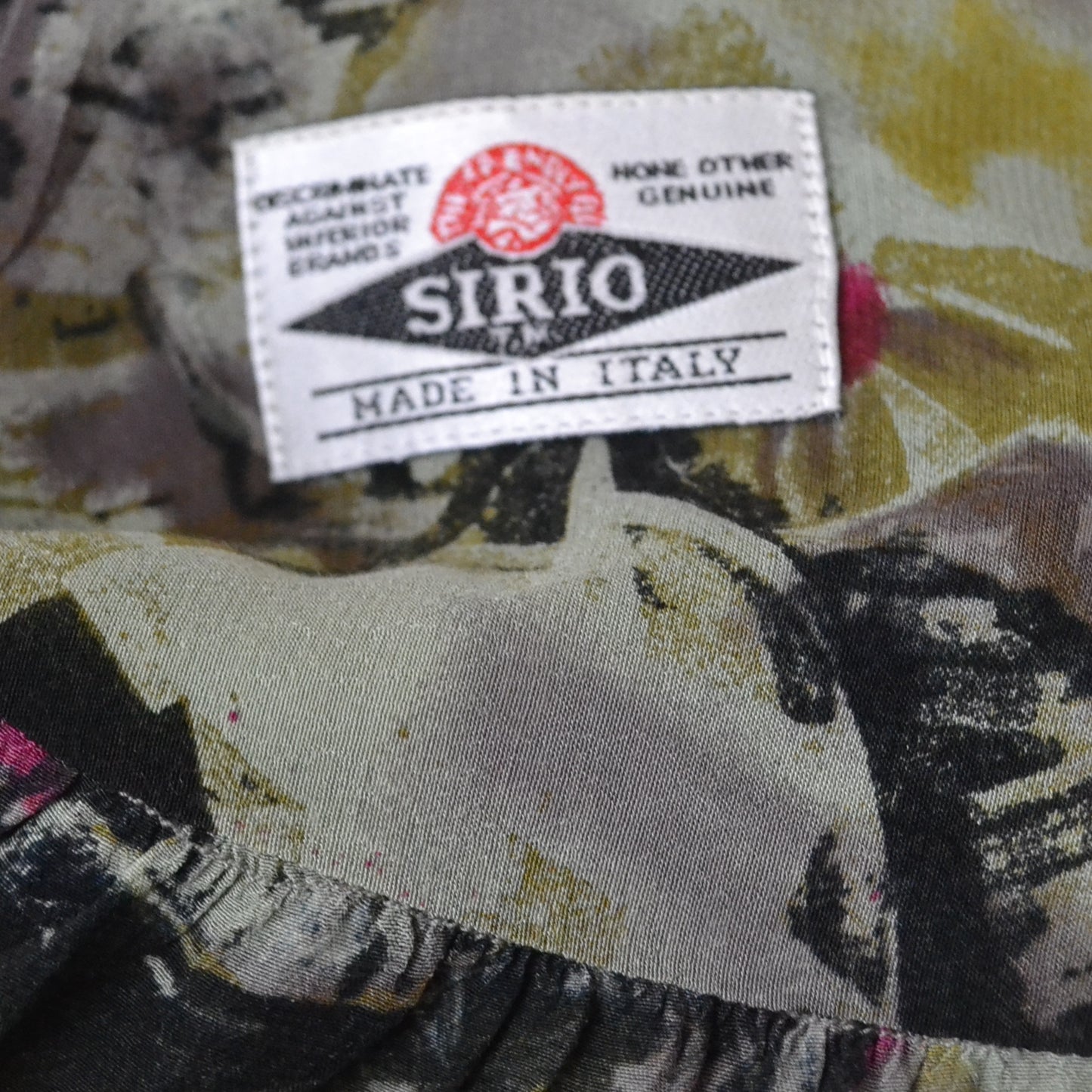 Abstract shirt M