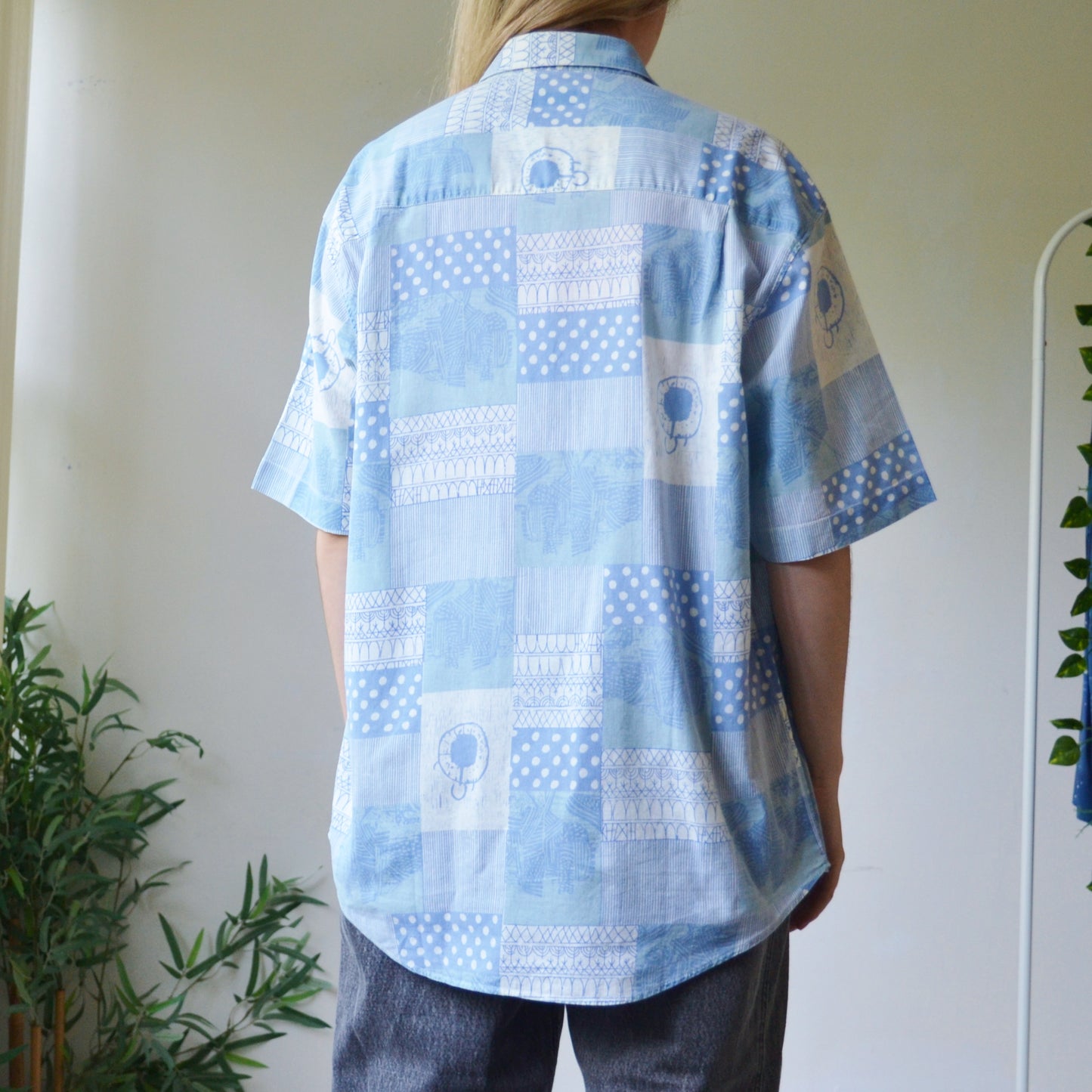 Blue shirt L