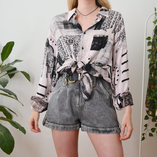 Abstract shirt XL