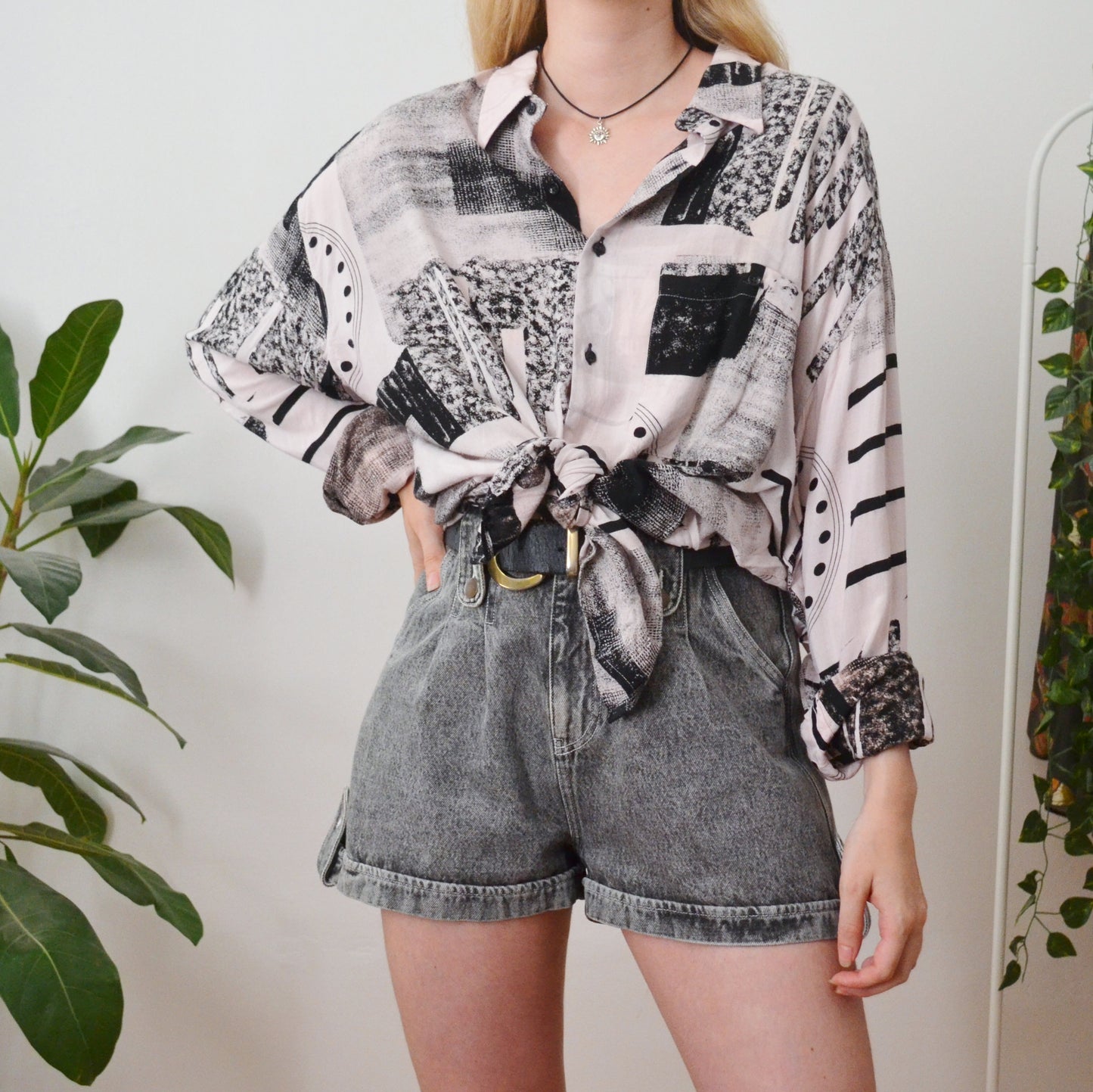 Abstract shirt XL