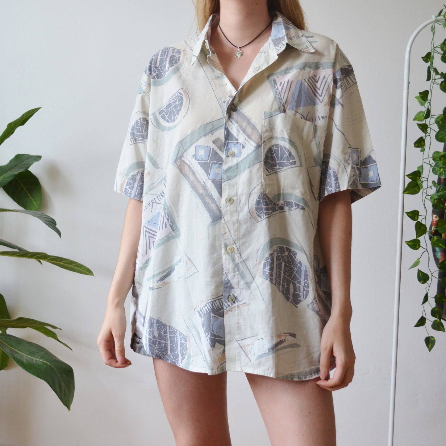 Abstract shirt XL