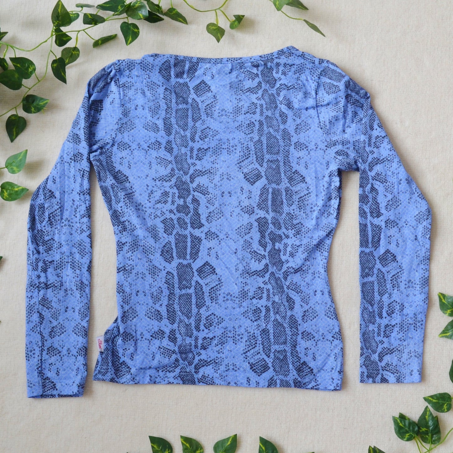 Snakeskin top M