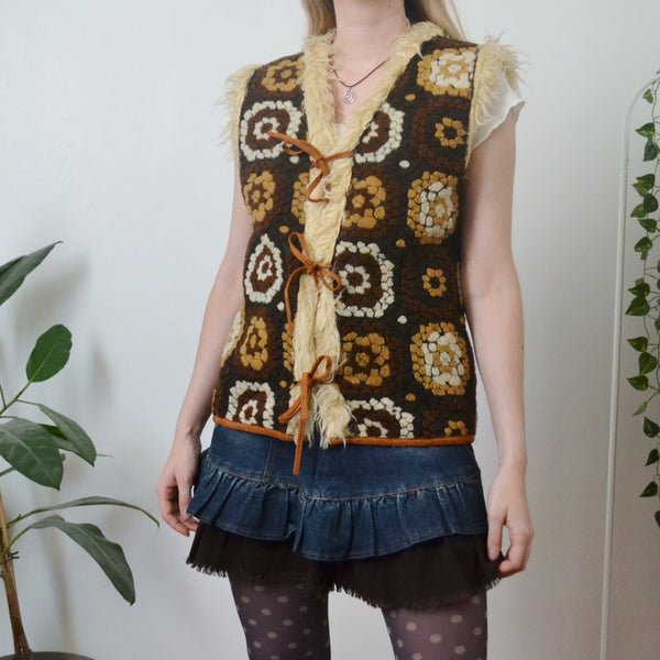 Brown waistcoat M