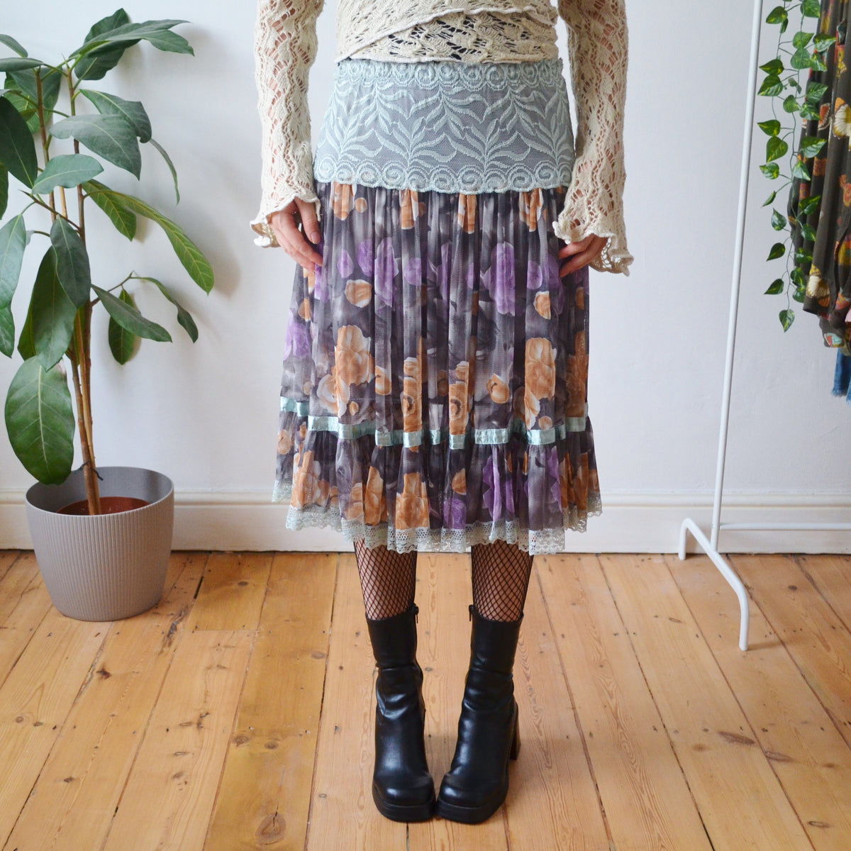 Vintage Floral Midi Skirt S