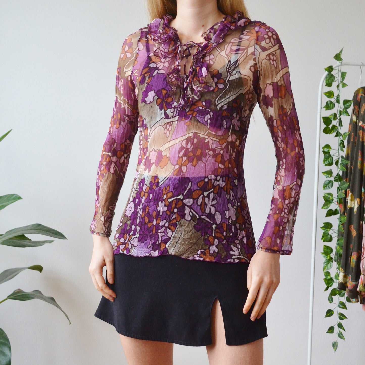 Ruffle blouse S
