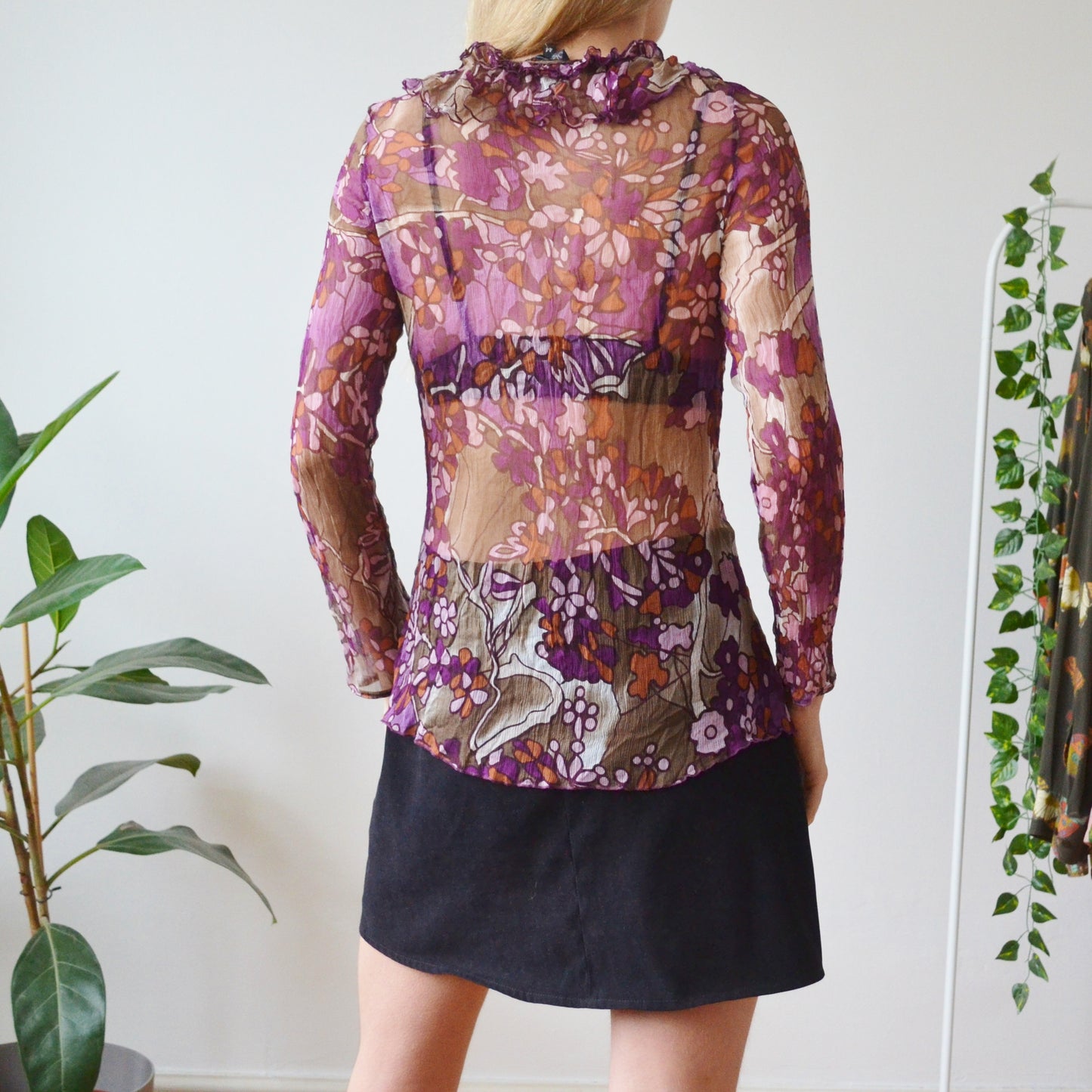 Ruffle blouse S