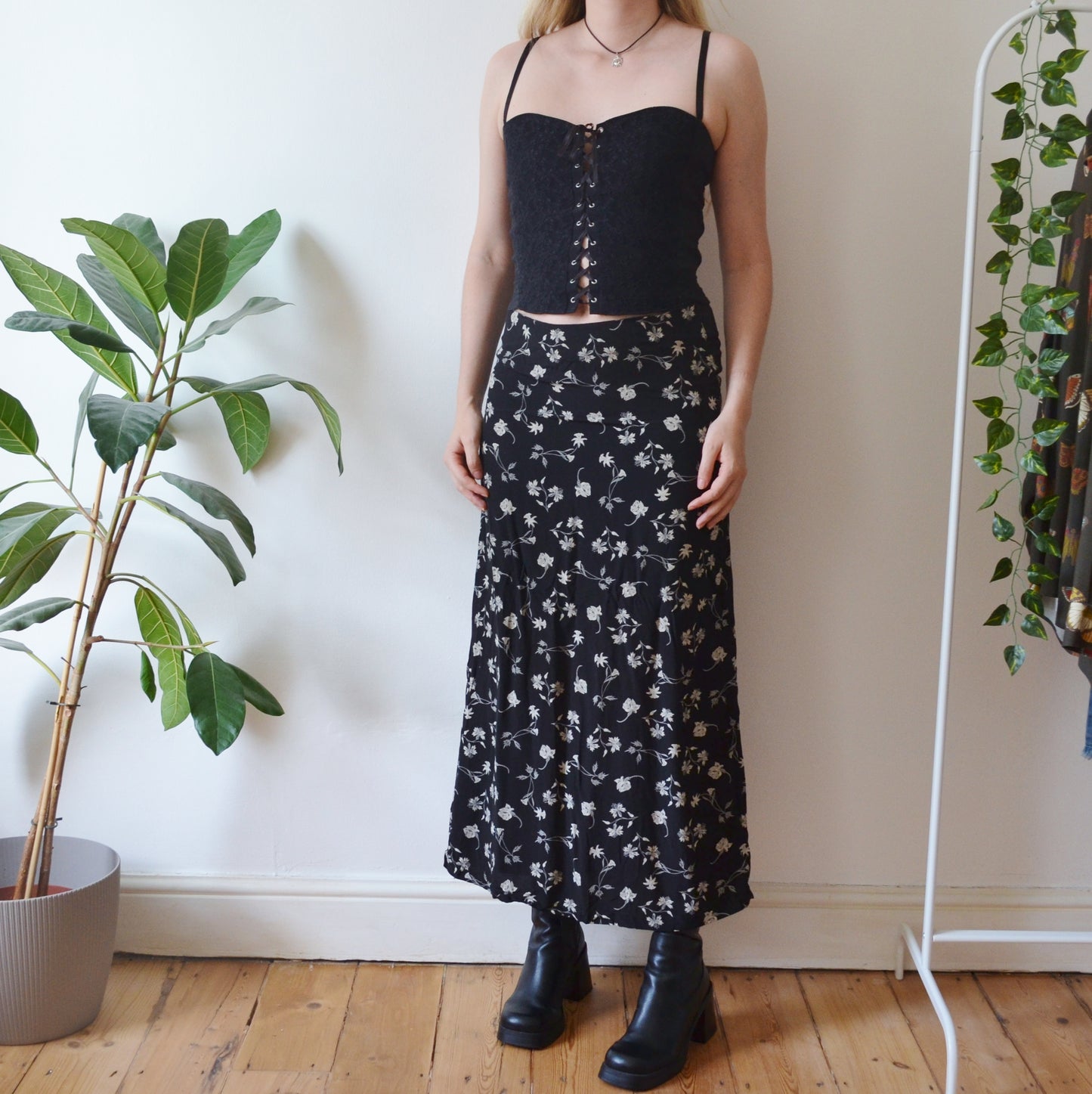 Vintage Black Floral Skirt M