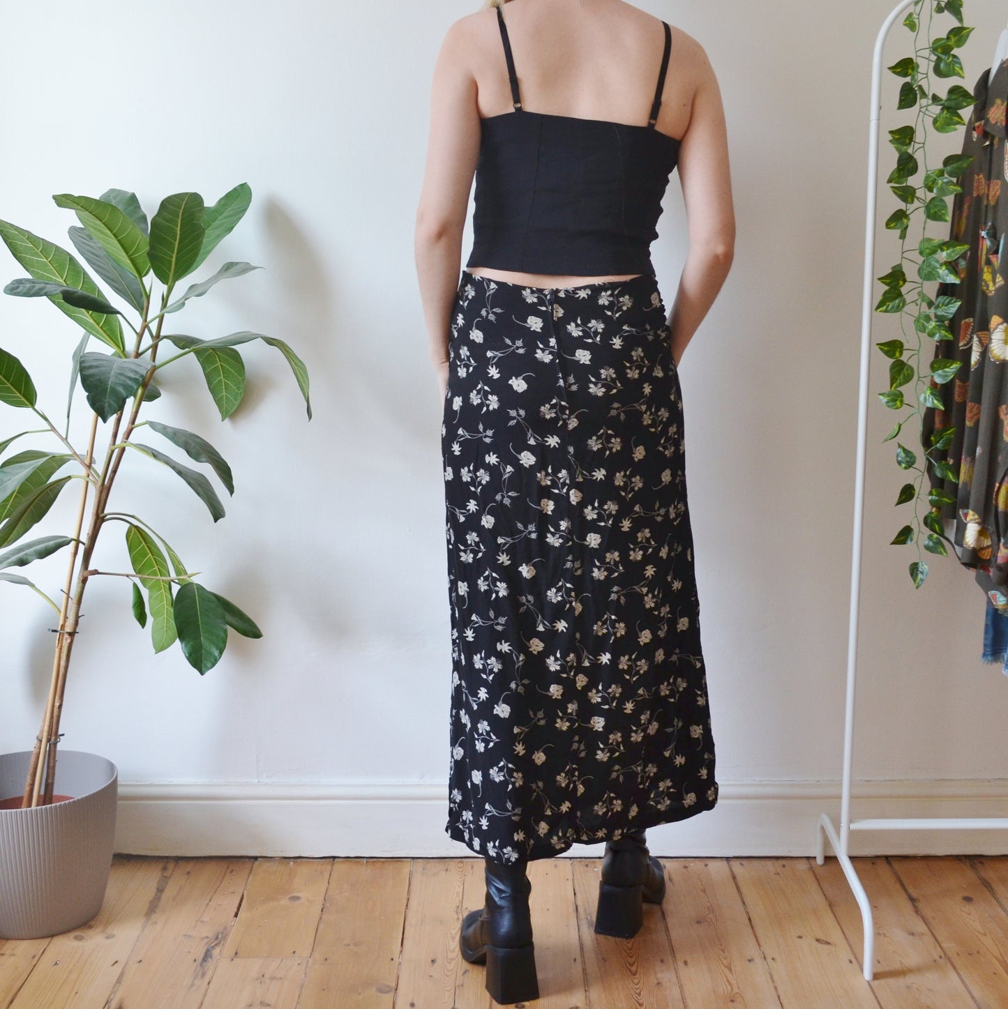 Vintage Black Floral Skirt M