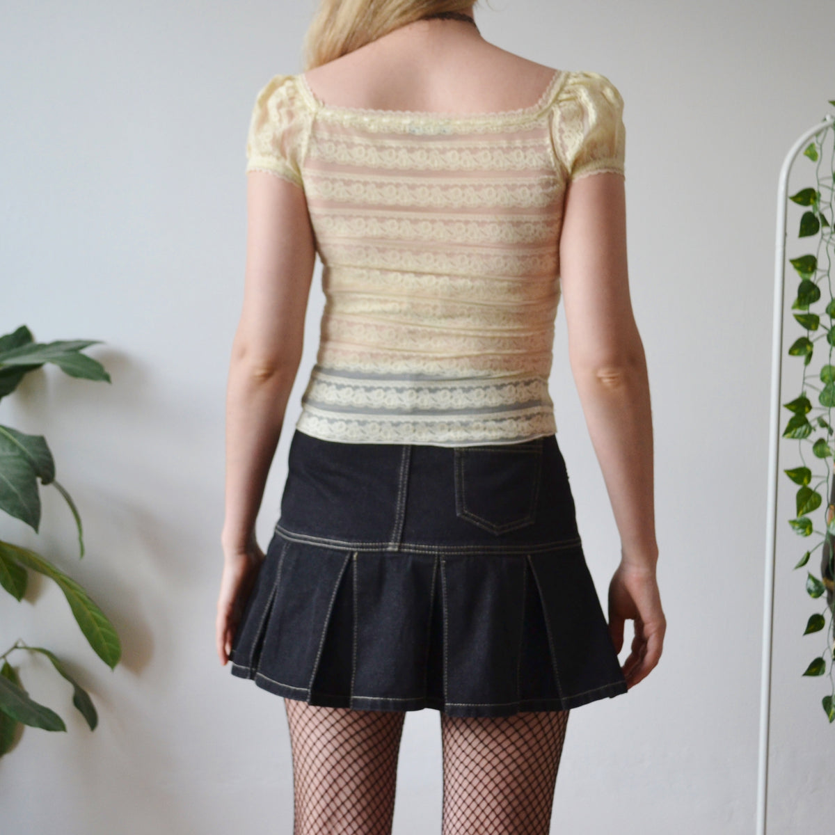 Vintage Cream Lace Top S