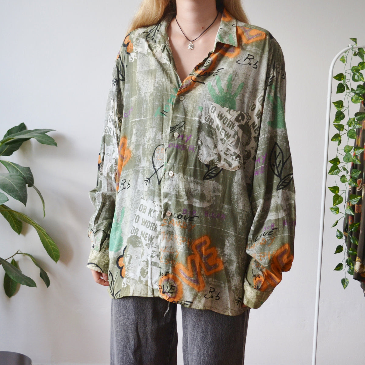 Vintage Graffiti Shirt XL