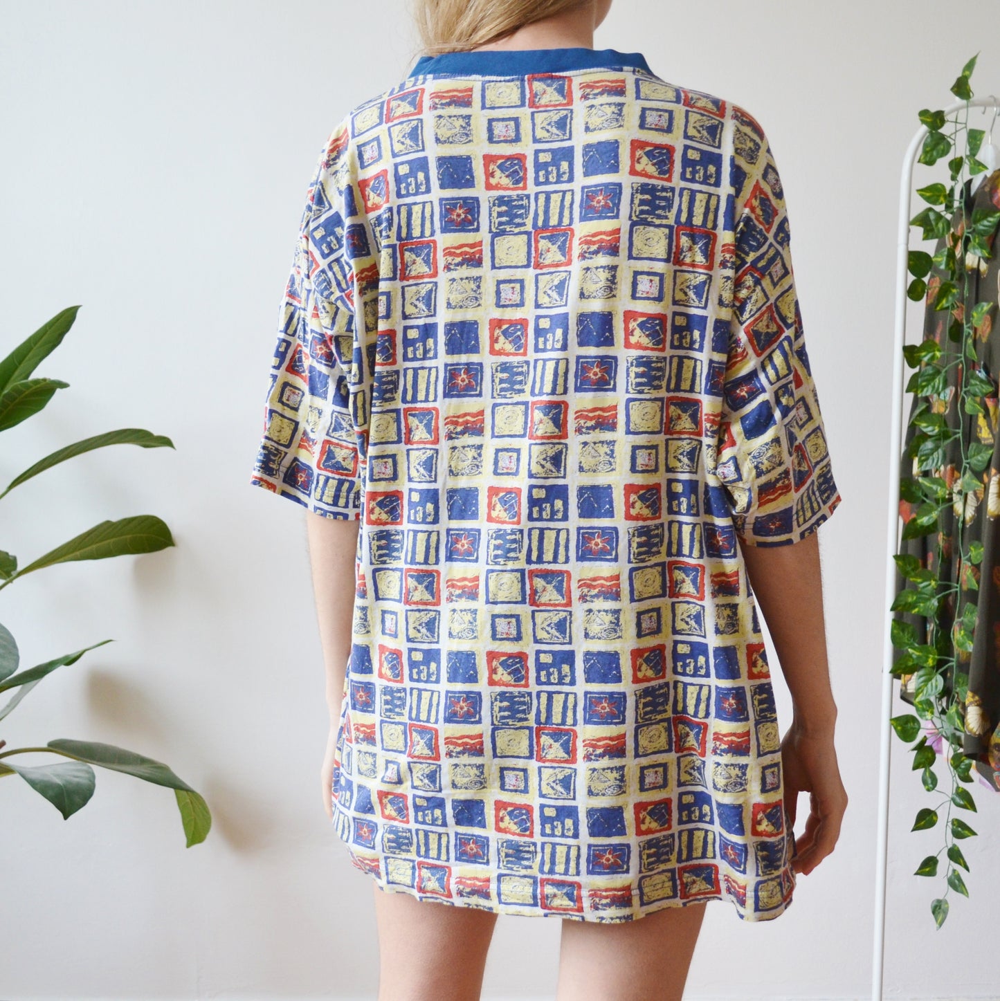 Abstract t shirt 2XL