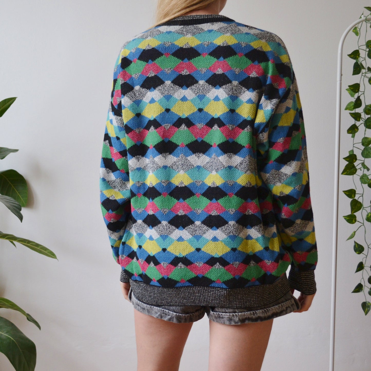 Geometric jumper L