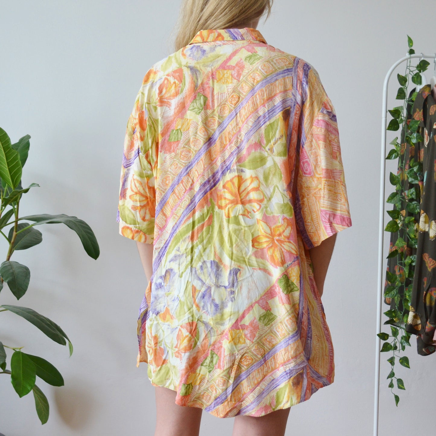 Abstract shirt XL