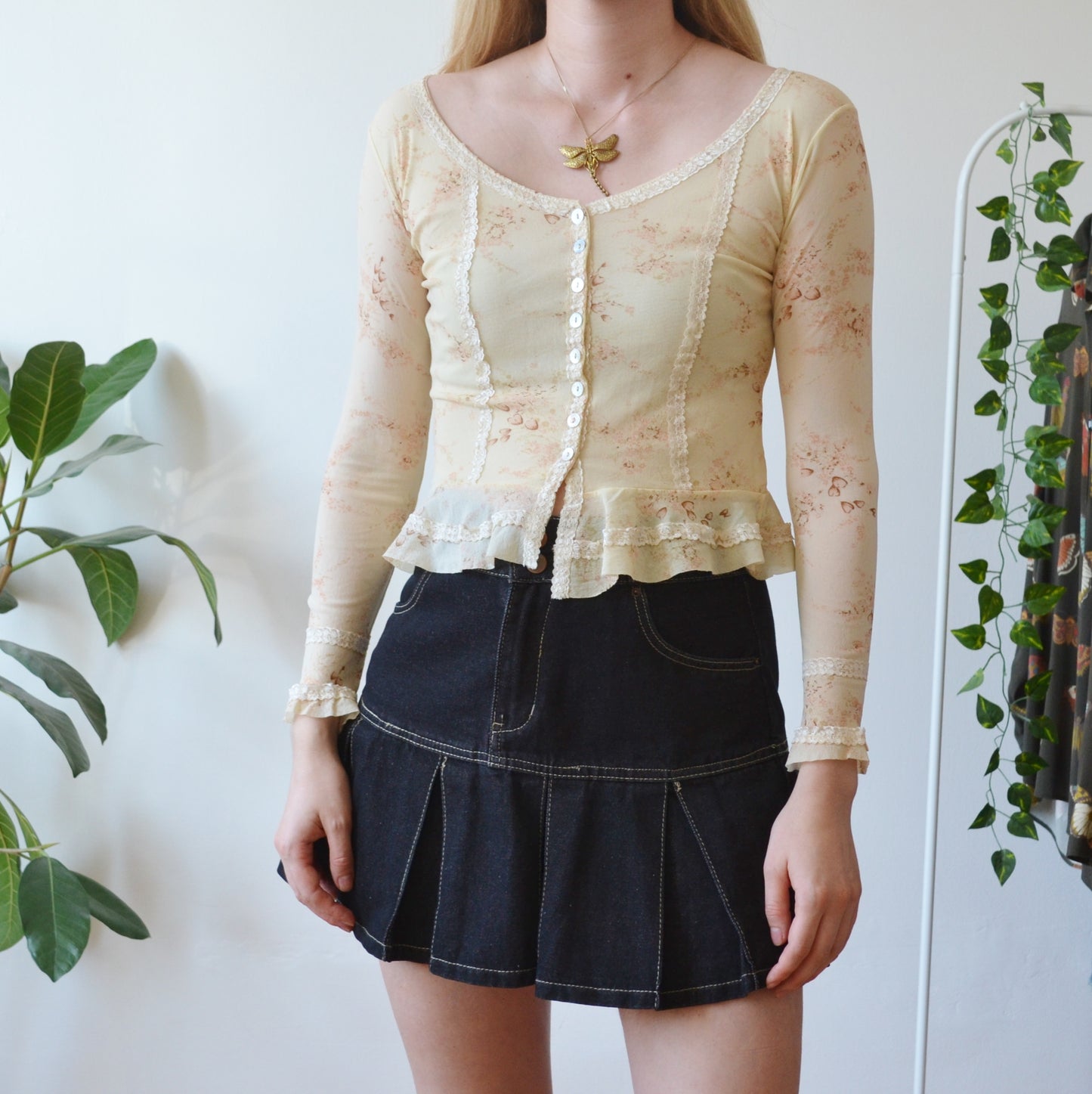 Vintage Mesh Button Up Top M