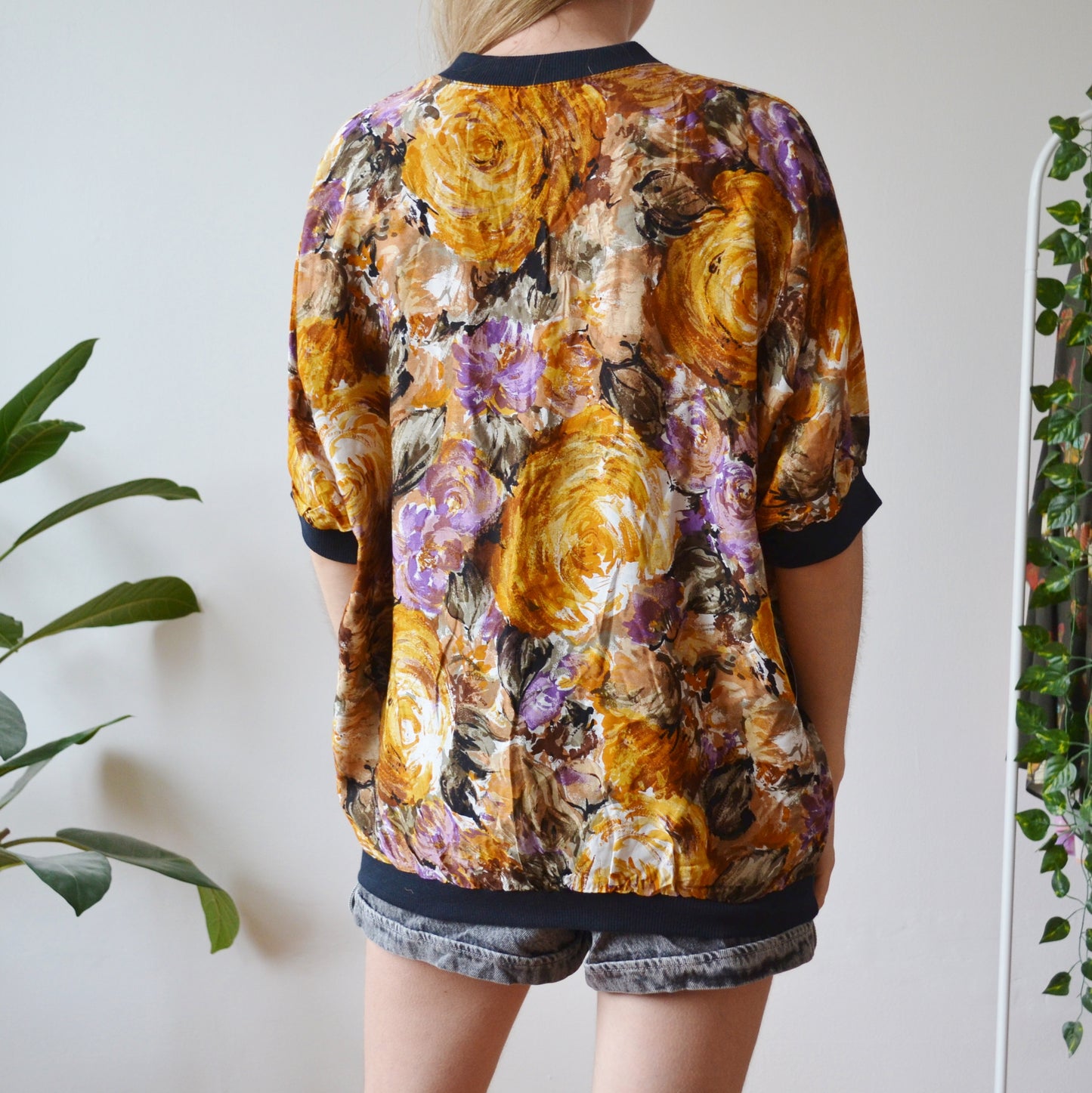 Abstract blouse XL