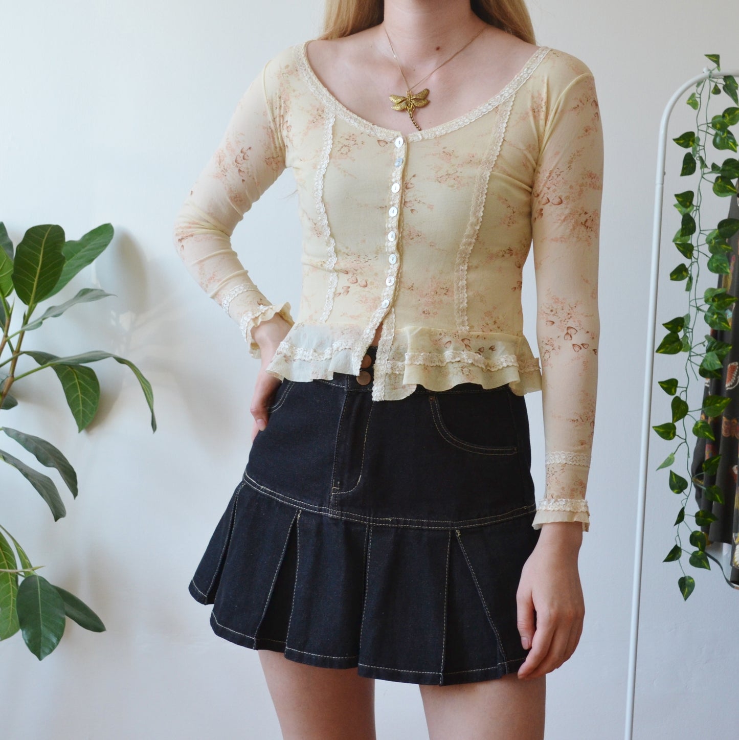 Vintage Mesh Button Up Top M