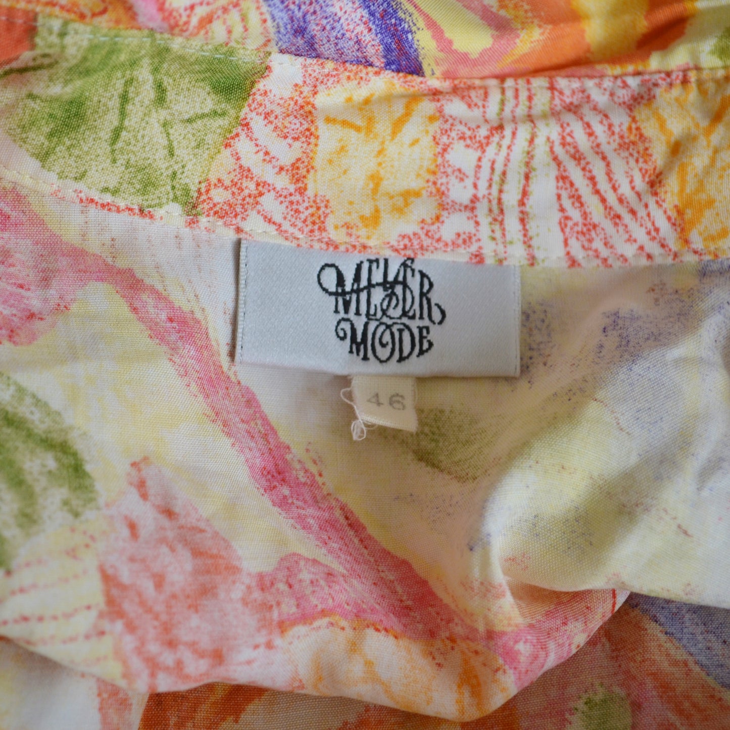 Abstract shirt XL