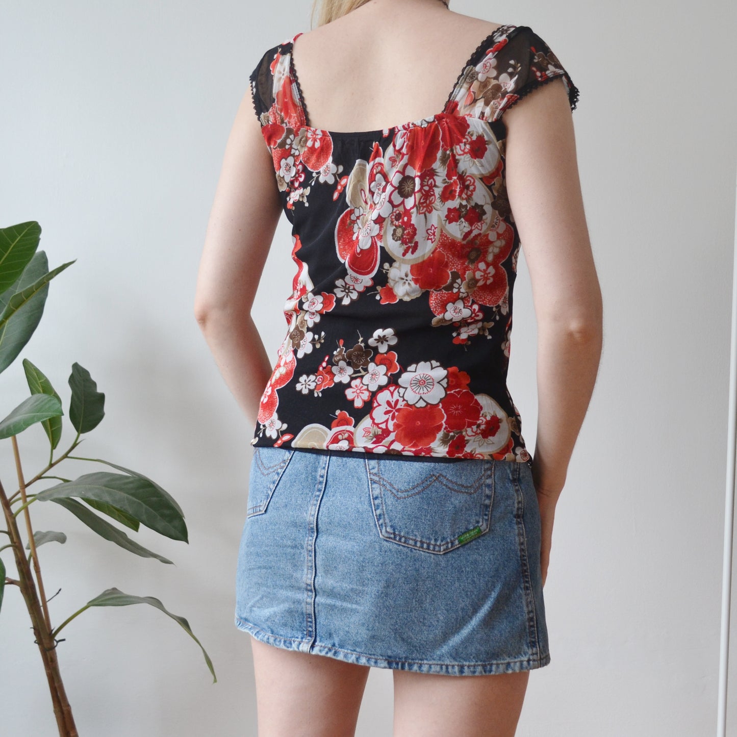Vintage Floral Mesh Top M