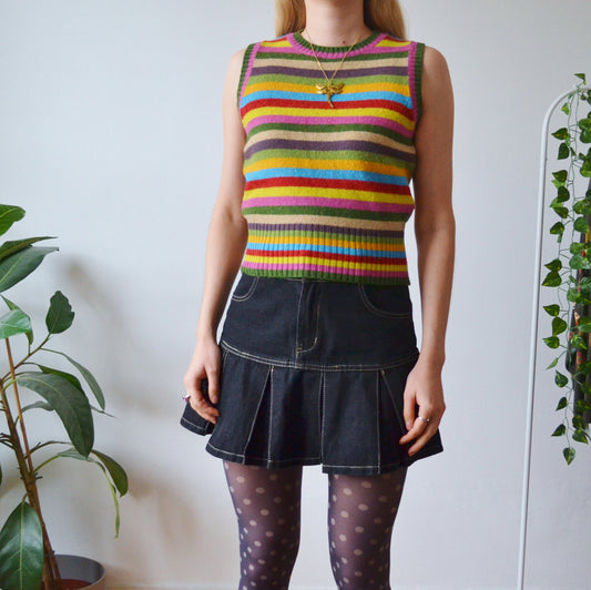 Stripe sweater vest M