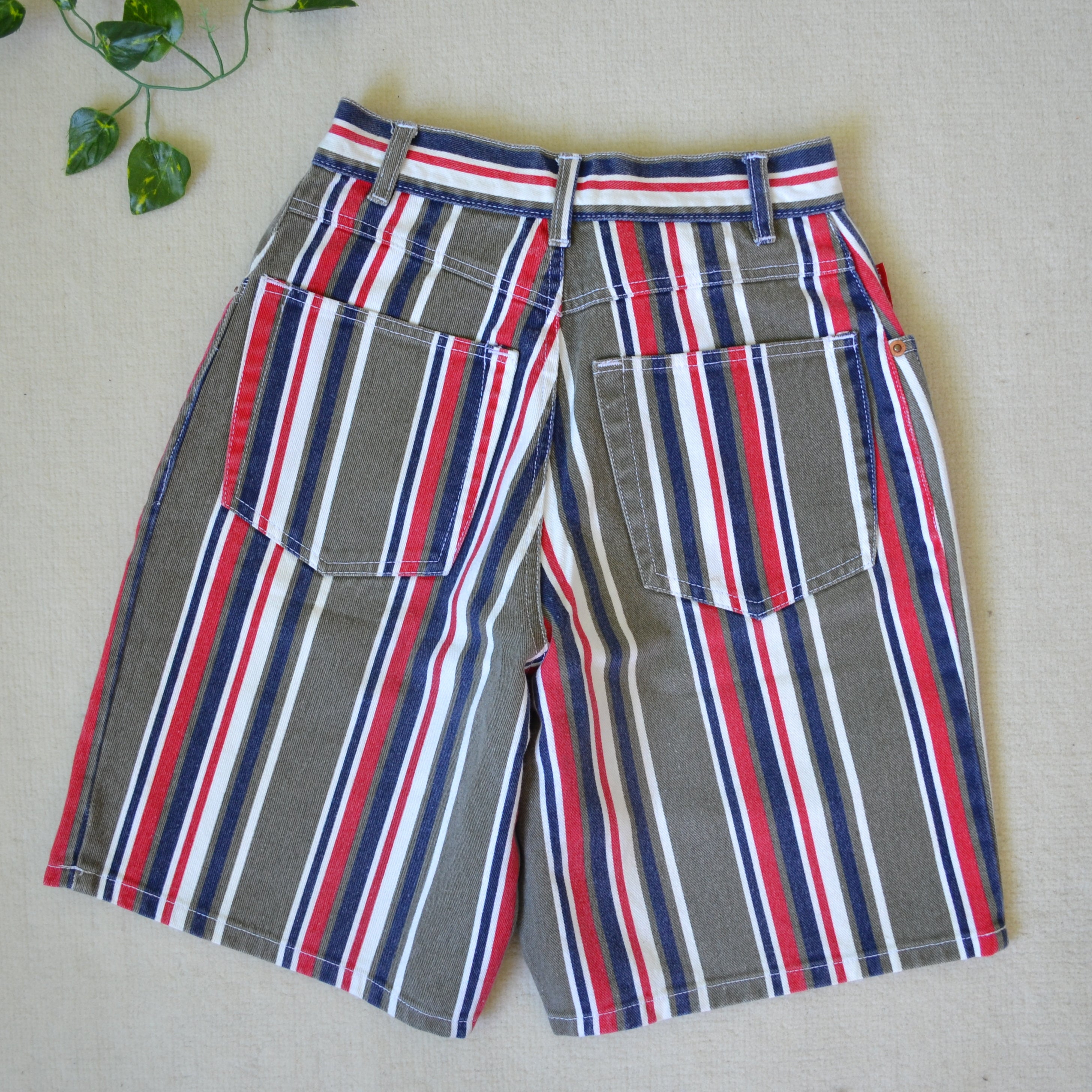 Vintage best sale striped shorts